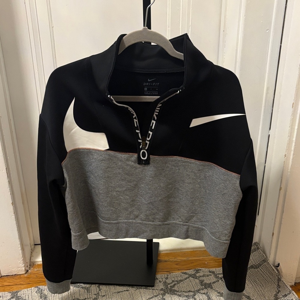 Nike Women's Black and Gray Half-Zip Sweatshirt